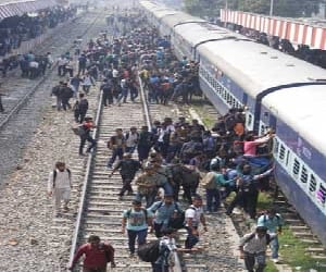 know special train for holi