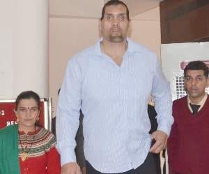 great khali will soon come into wrestling ring.