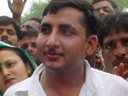 gangster vickky tyagi killed in court campus