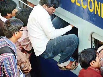 know special train for holi