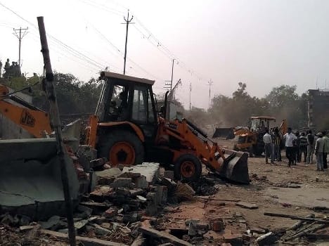 Bulldozers moved on illegal settlement