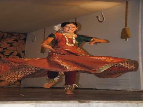 Sovna narayan dance in Andhavidyalaya Durgakund on monday
