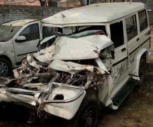 bolero truck accident barabanki.