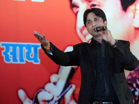 kumar vishwas video Viral in social media.