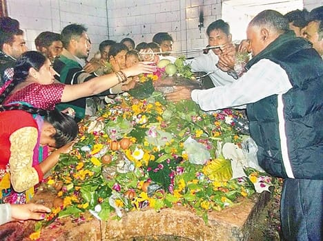 har har mahadev pooja in temple 