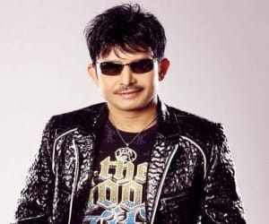 bollywood actor kamal  khan comment on yuvraj singh