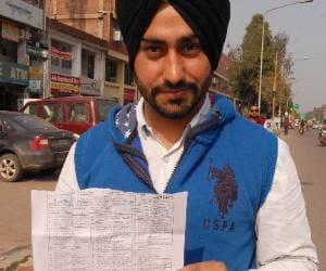 Traffic Police Cut Without Seat Belt Challan of Biker