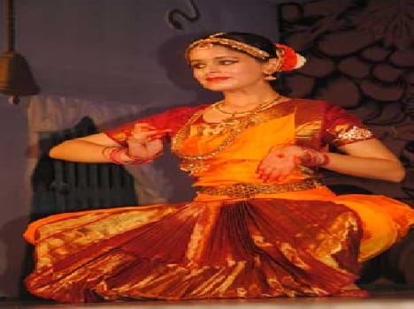 Amanat bansal do bharat natyam in Hanuman prasad andhavidyalya