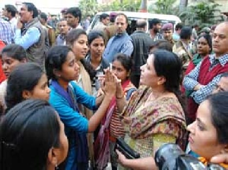 Dhadhin in BHU students, roared Aiaitians