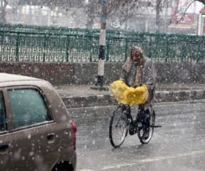 rain and snow at many places are likely over jammu & kashmir