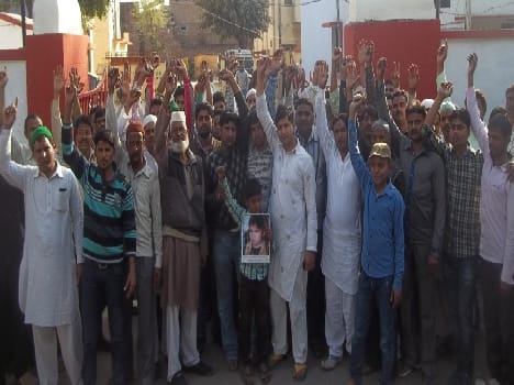 Siege to the police station to villagers