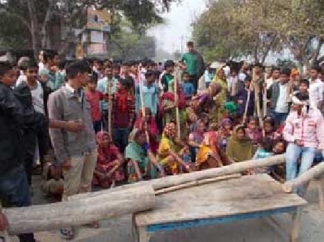 Four policemen injured in the attack, including two Inspector