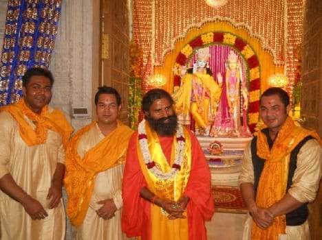 baba ramdev praised mufti mohammad iliyas in vrindavan