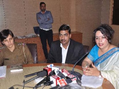 brave rohtak sisters and accused came in front