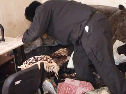 Woman fight with thief alone and defeated in gaziabad