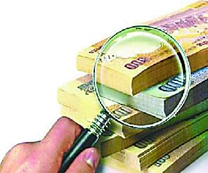 Compensation on public information officers.