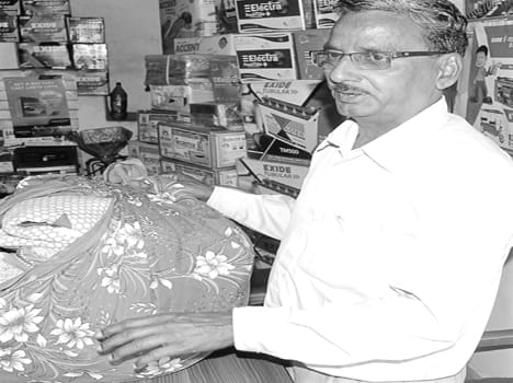 45 Thousand looted by shopkeeper