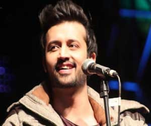 Atif aslam performed in a live concert in gurgaon