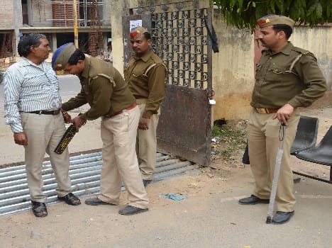 tite security at court campus gate