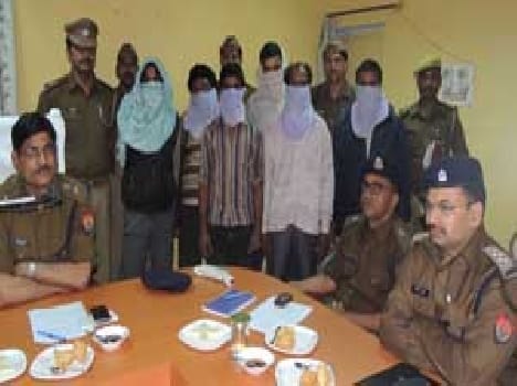 Vehicle theft uncovered , six arrested
