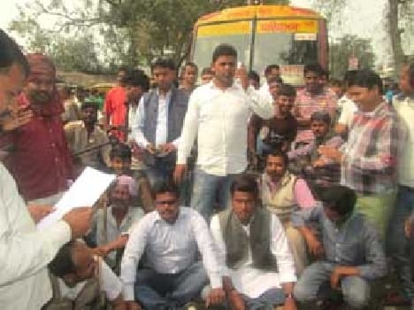 Nishktjnon jam on the road demands