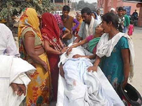 Accidental death of elderly , two injured