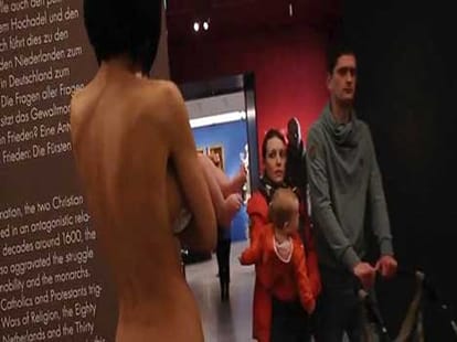 nude lady enters in nude themed museum