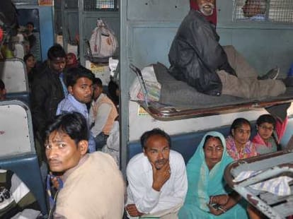 Indian Rail to start Passenger alert SMS service on trains