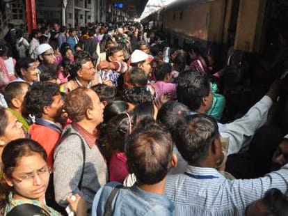 Gomatinagar tarminal ignored in Railway Budget.