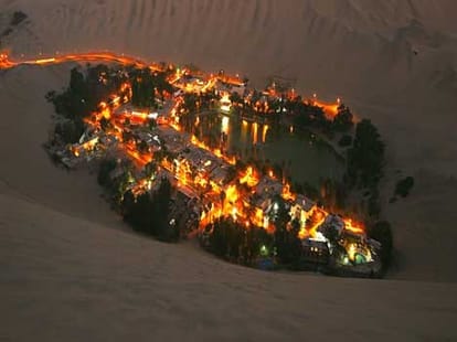 oasis town flourishing in peru