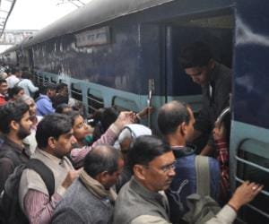 800 alarms on railway crossing.