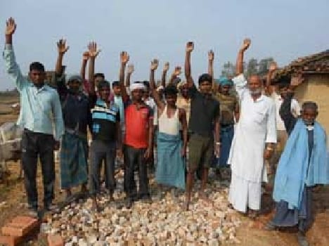 Angry villagers prevented the construction of road