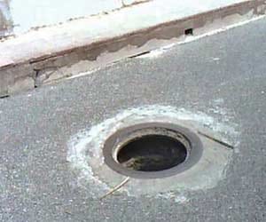Worker died after falling into manhole, then there was a ruckus