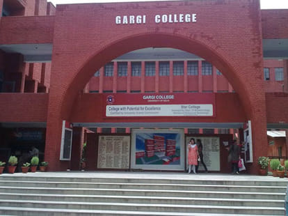 Delhi university's vasundhara turns sarpanch