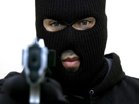 Pastor got victim of robbary 