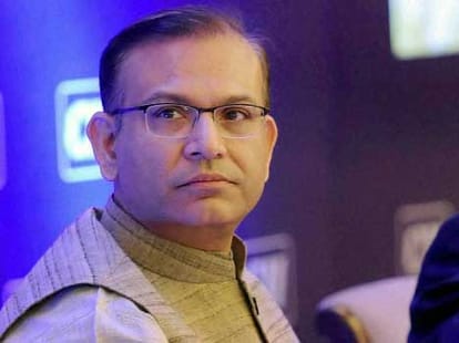 EPFO must invest 15  percent in Share market:Sinha