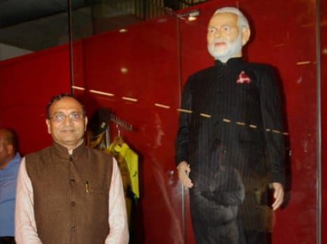 modi suit seller lalji Bhai patel face three billion fraud case