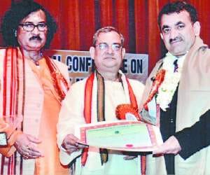 Global Achiever Award to Pro. Mahavira.