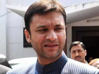 Asaduddin Owaisi called salman Bevada