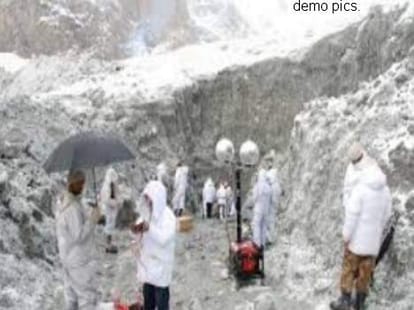 The couple death escaped glacier in himachal.