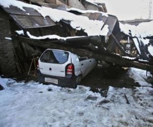 Snow avalanche in Bandipora 15 structures damaged