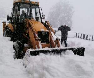 heavy snowfall, alert in himachal.