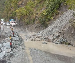 stone shooting at minister convoy in akhnoor