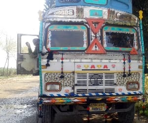 4 people killed in truck accident