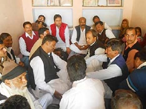 MEET Congress on the road against Modi