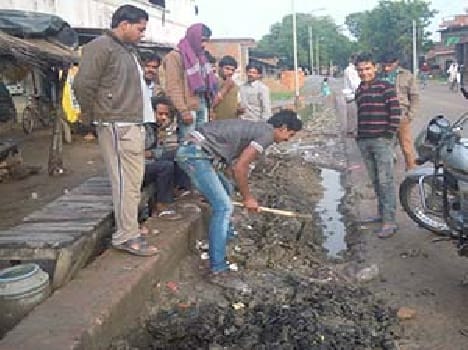 Kaushambi torrential rains with strong winds