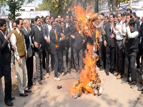 advovates protesh in collectrate