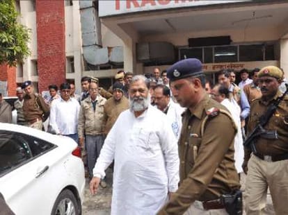 anil vij removed bhupinder singh hooda nameplate