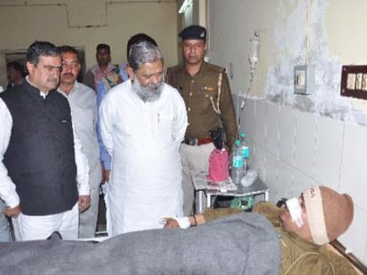 cataract surgery camp in navjeevan medicare hospital