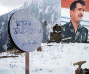 glacier broken, two soldier died.